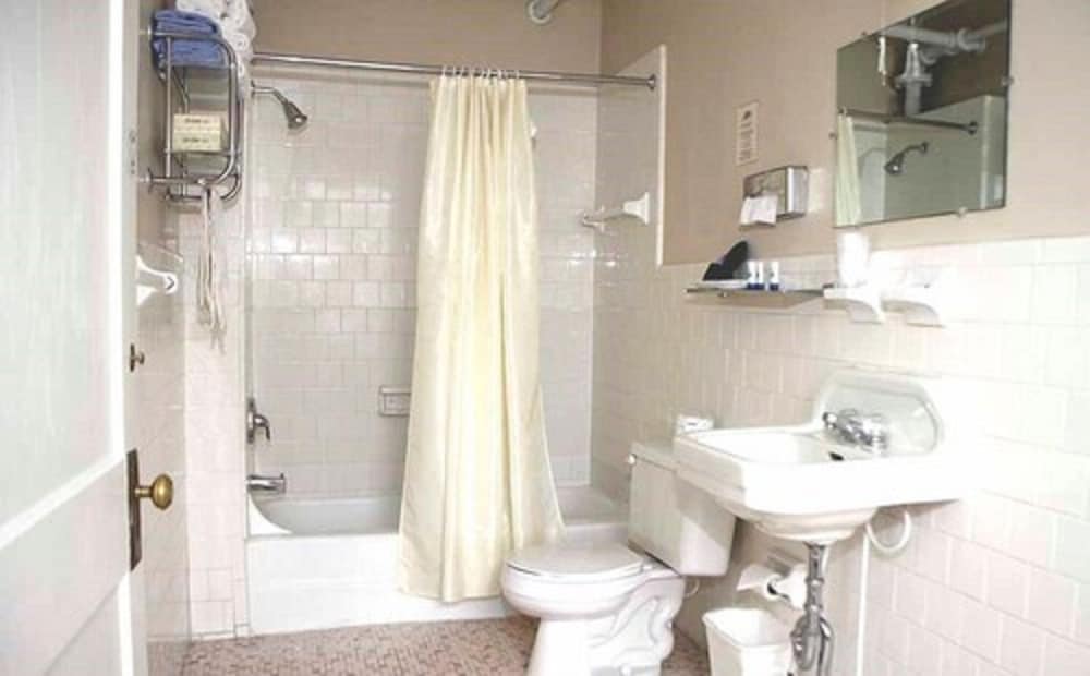 Large Room Q/2T
