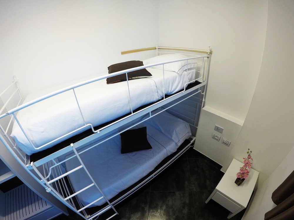 Apartment, 1 Bedroom (4 Adults) photo 2