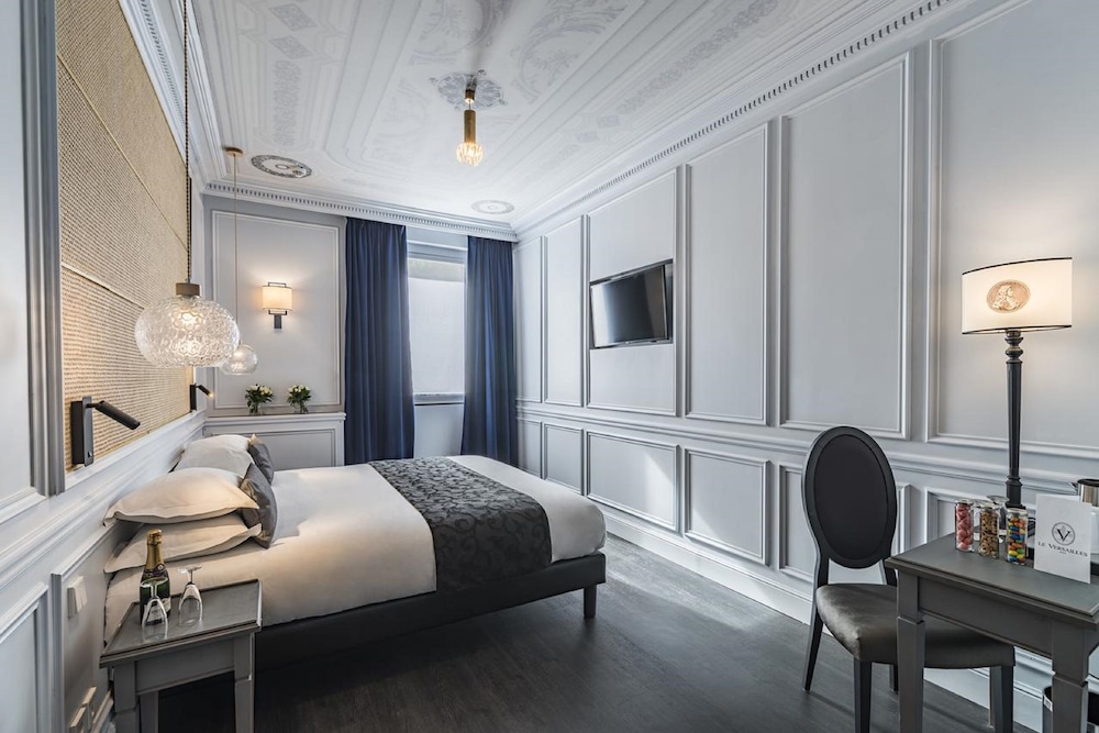 Deluxe Room - Photo 10