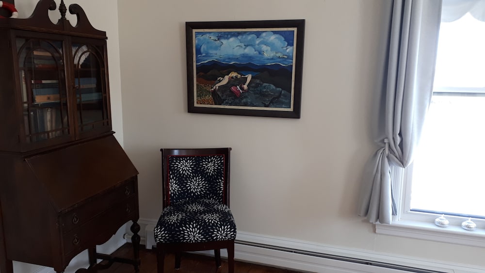 Rutherford Room photo 2