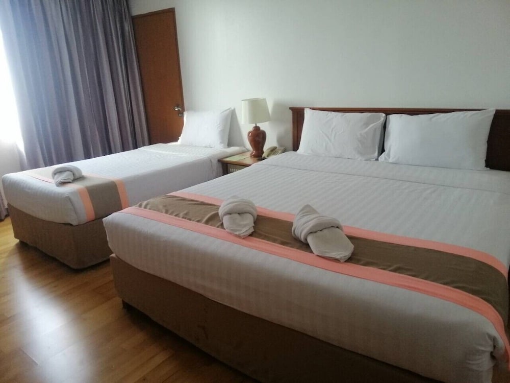Deluxe Triple Room photo 2