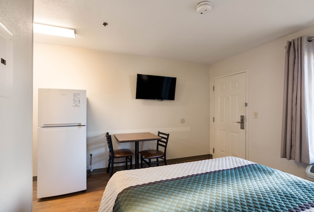 Studio, 1 Queen Bed, Non Smoking - Photo 5