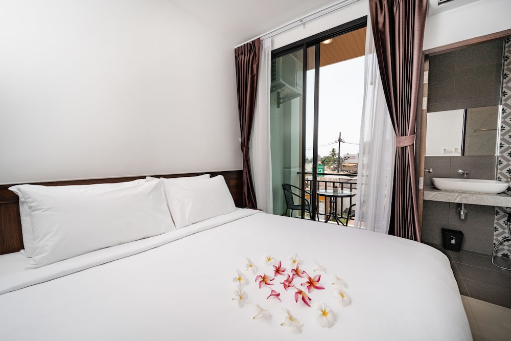 Deluxe Room with Mountain View photo 1