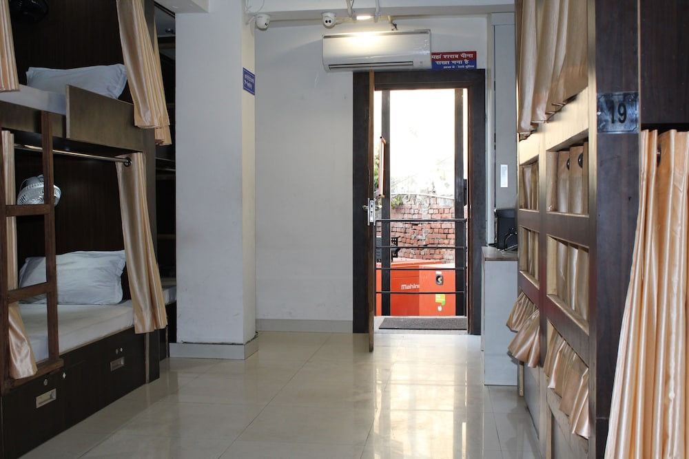 Economy Shared Dormitory, City View photo 3