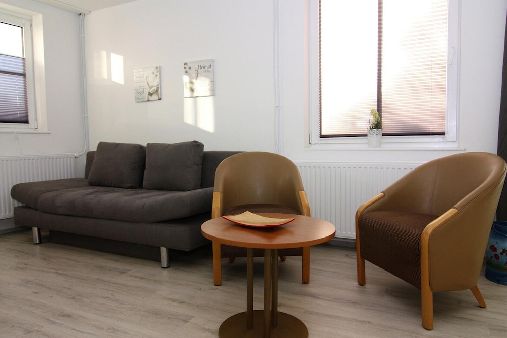 Apartment photo 2