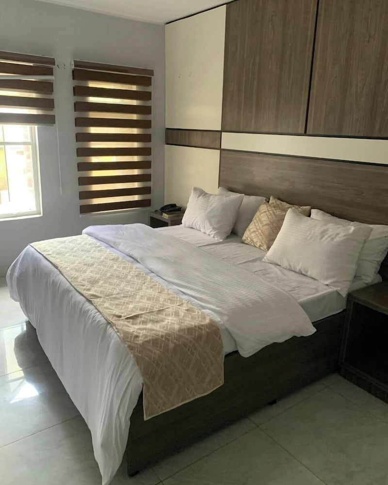 Deluxe Room, Balcony, City View