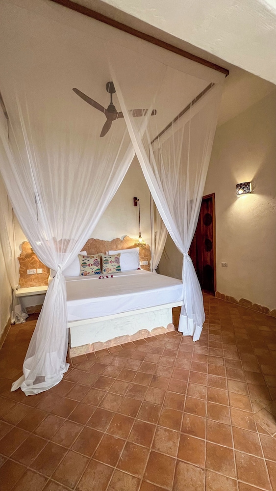 Standard Double Room, Partial Sea View