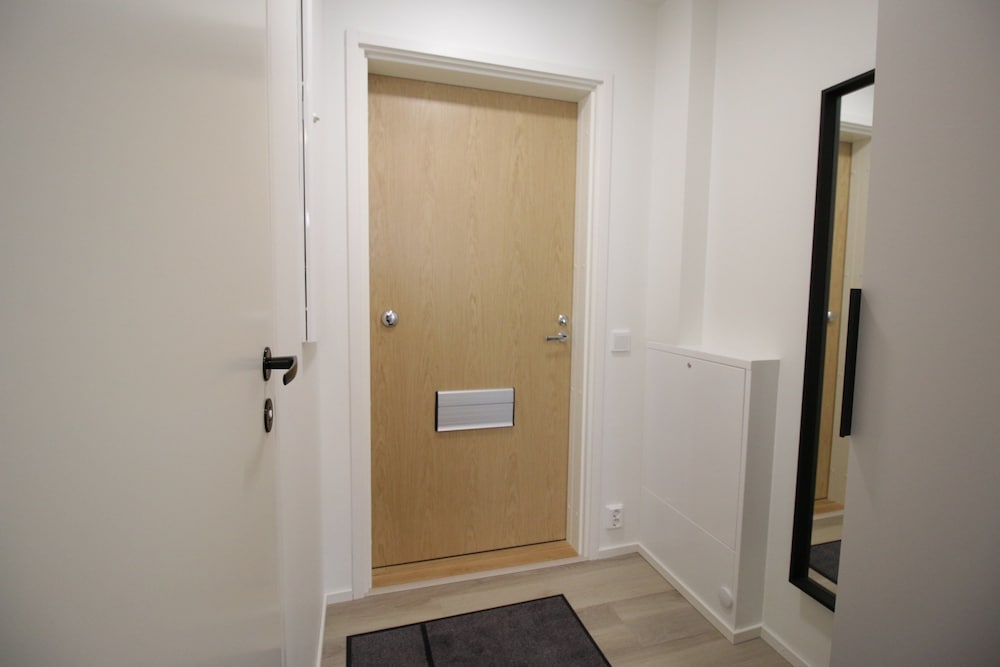 Basic Apartment photo 2
