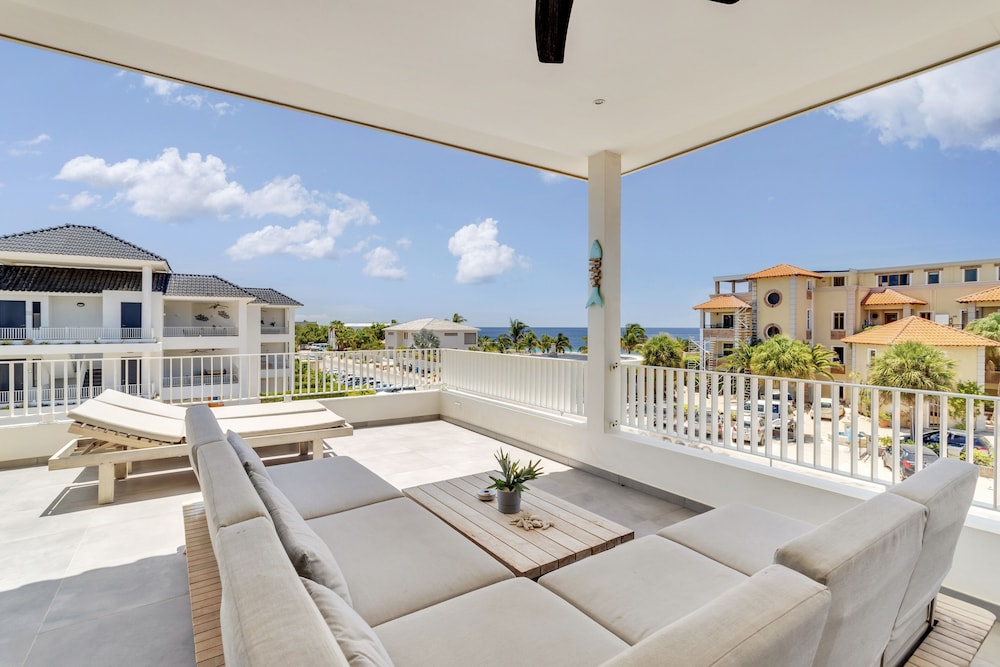Grand Penthouse, 3 Bedrooms, Ocean View photo 1