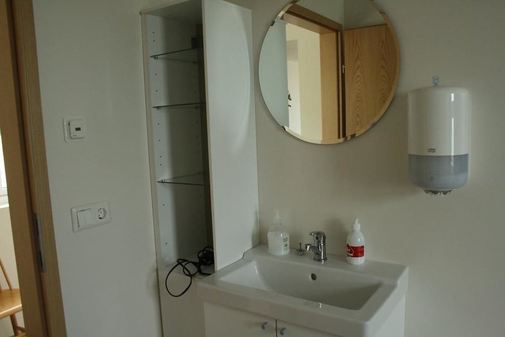 Double Room, Shared Bathroom (Small) photo 2