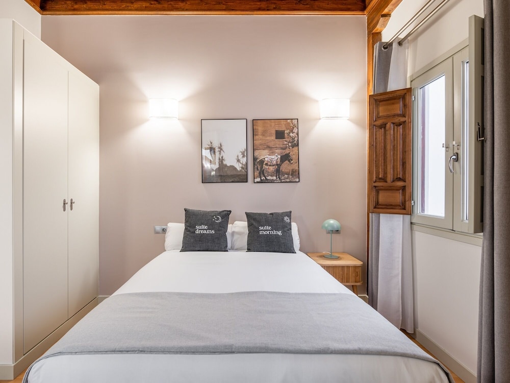 One-Bedroom Apartment with Balcony - Photo 10