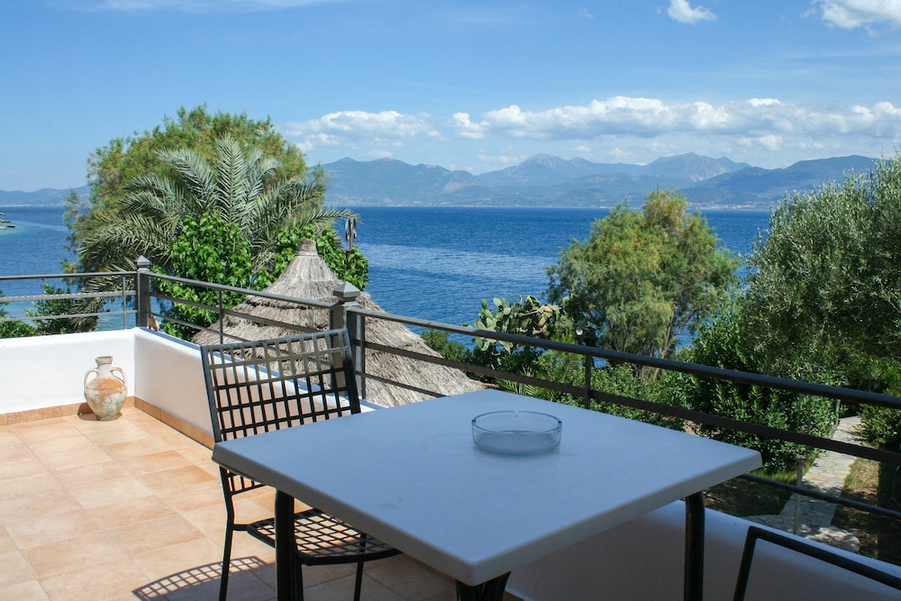 Apartment, 1 Bedroom, Sea View photo 2