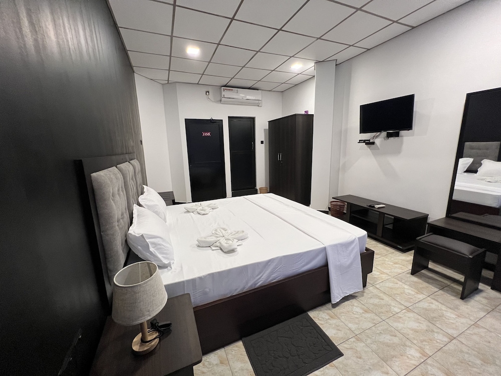 Standard Double Room, 1 Queen Bed, Private Bathroom