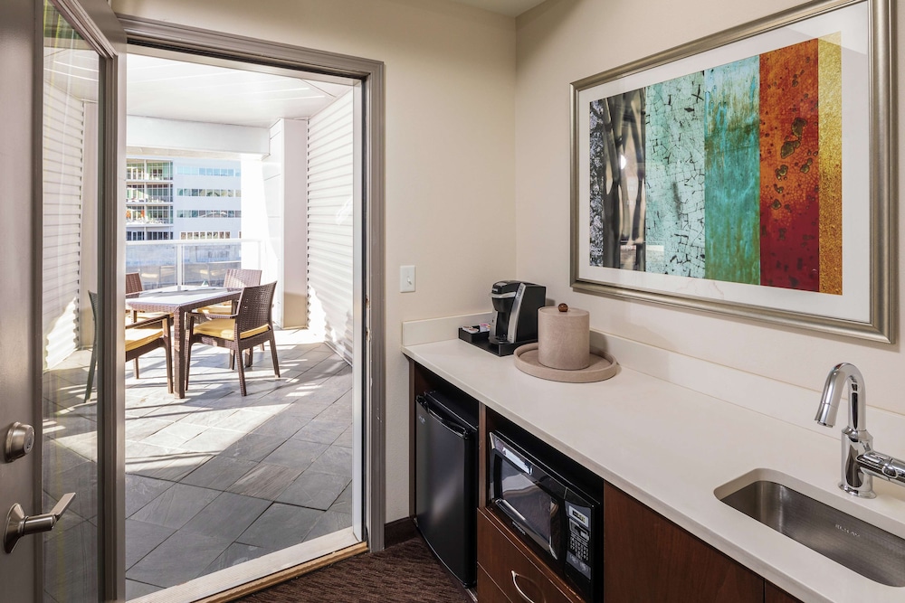 Suite, 1 Bedroom, Accessible (Hearing) photo 3