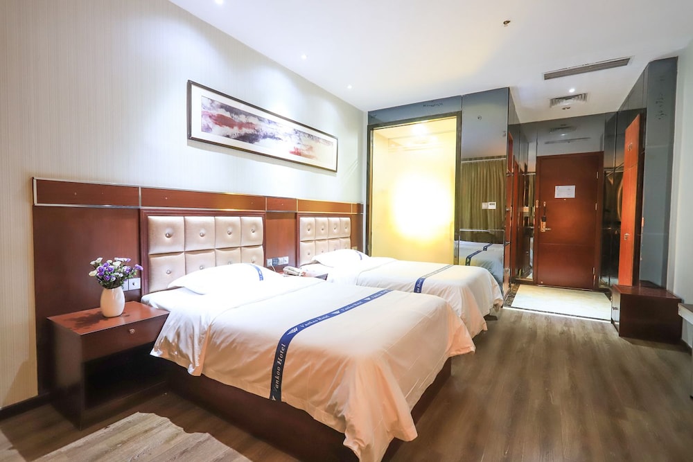 Standard Twin Room, No Windows