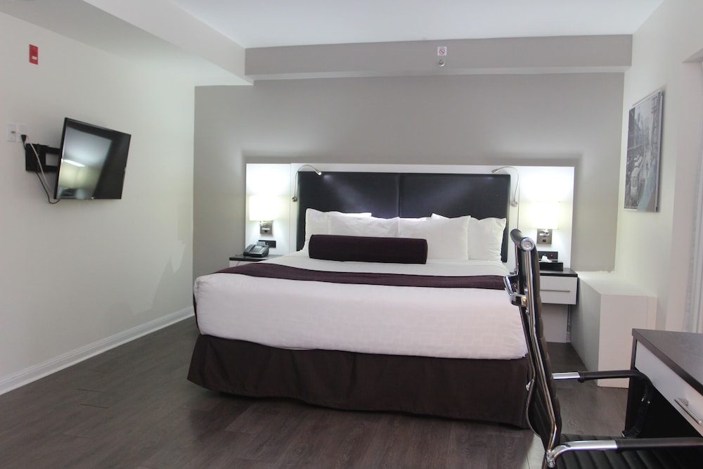 Standard Room (Room Type determined at check in)