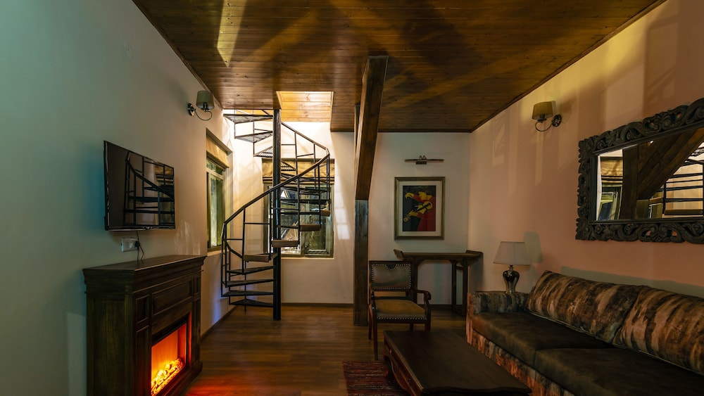 Duplex Suite - Photo 2
