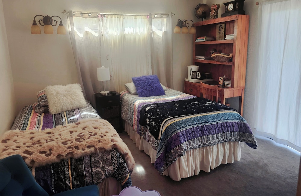 Basic Room, Multiple Beds photo 1