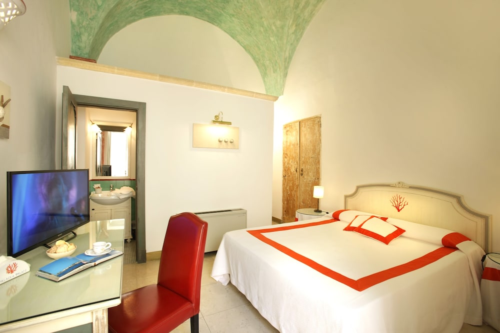 Standard Double Room - Photo 2