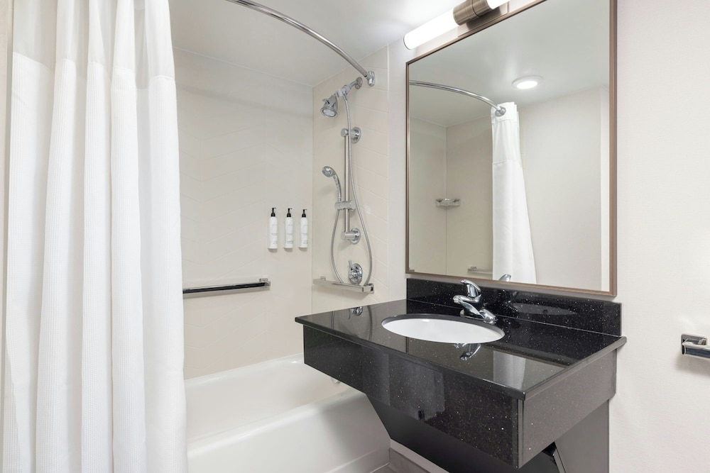 Suite, 1 Bedroom photo 2