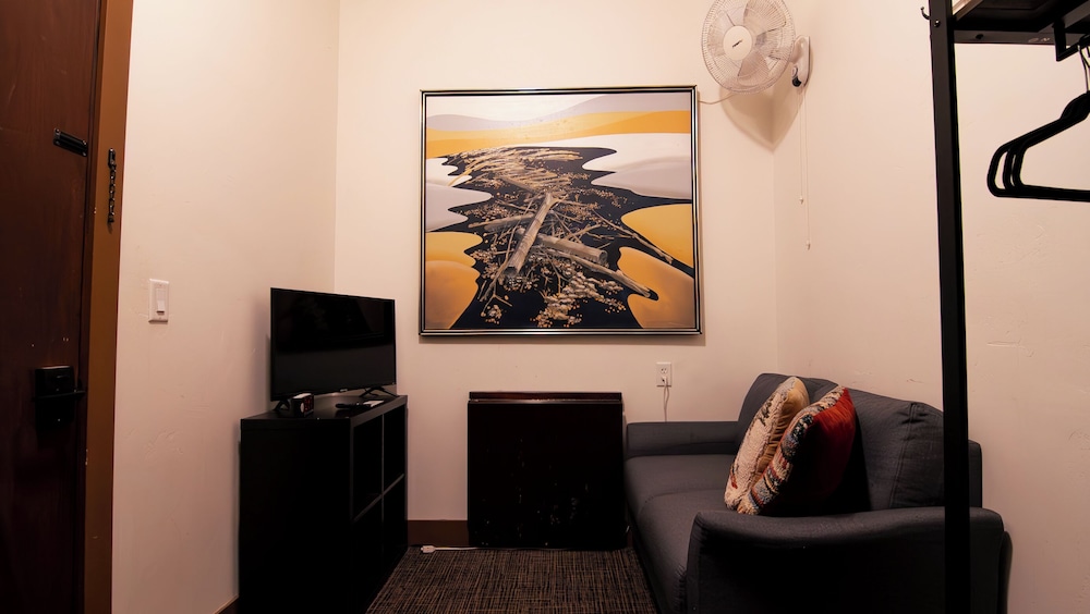 Basic Twin Room photo 2