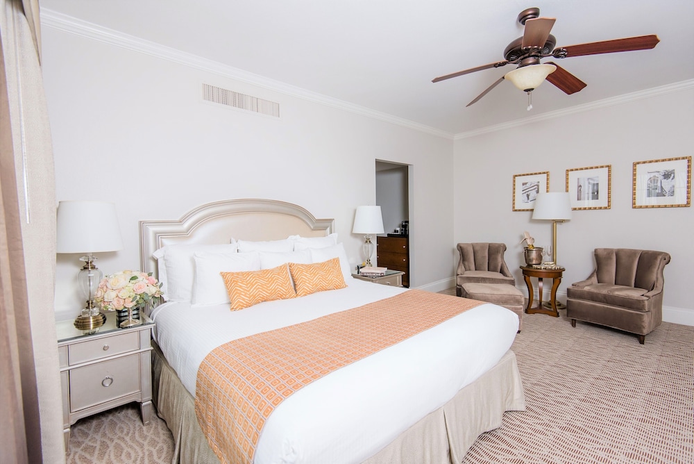 Deluxe Room, 1 King Bed - Photo 2