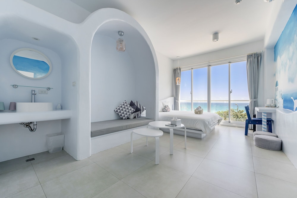 King Room with Sea View and Balcony photo 1