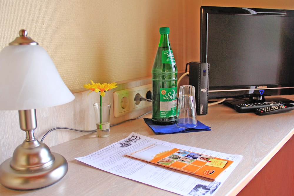 Standard Double Room, 1 King Bed photo 3
