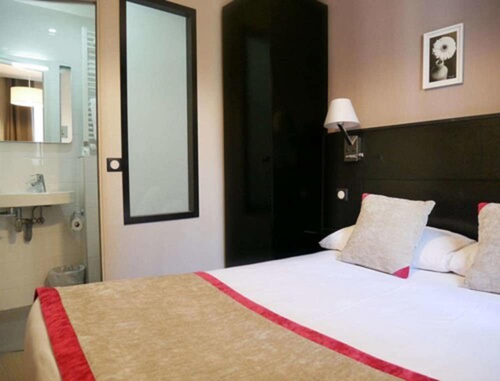 Economy Double Room, 1 Double Bed photo 2