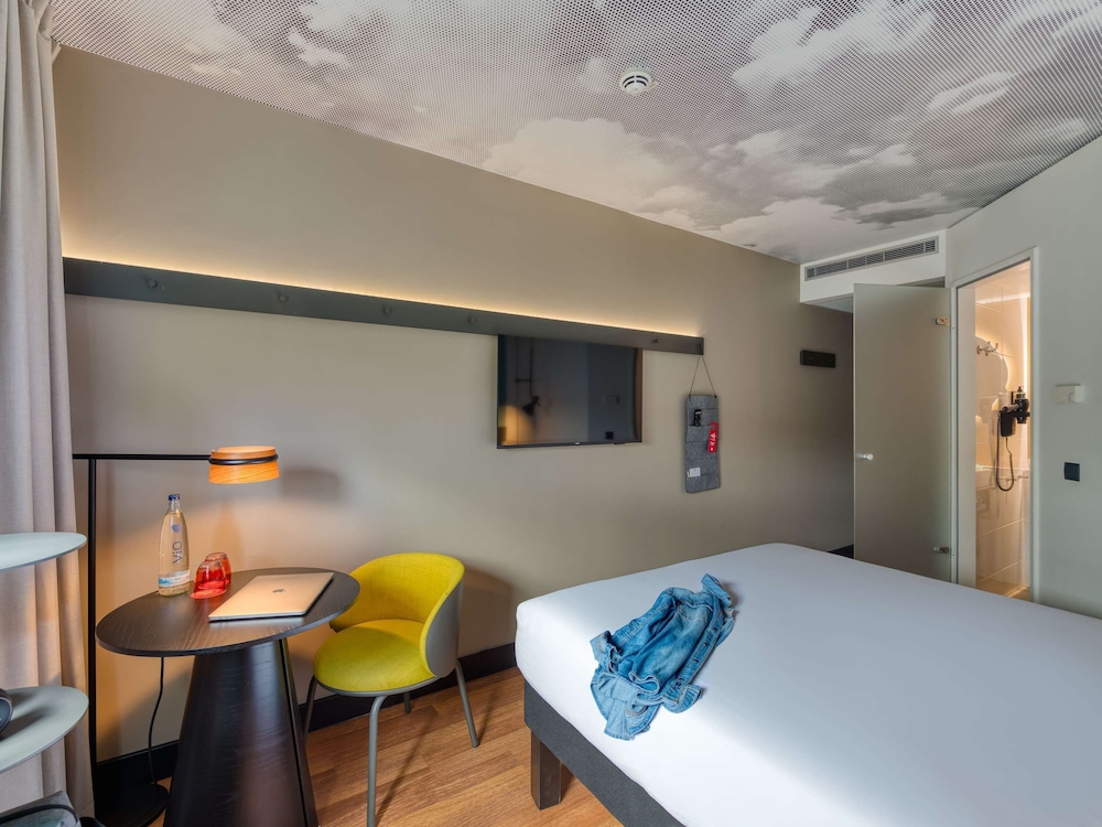 Standard Double Room, 1 Queen Bed