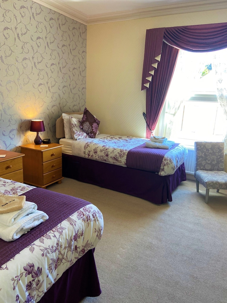Double or Twin Room, Ensuite photo 3