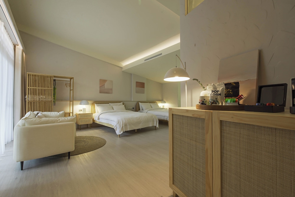 Quadruple Room - Photo 2