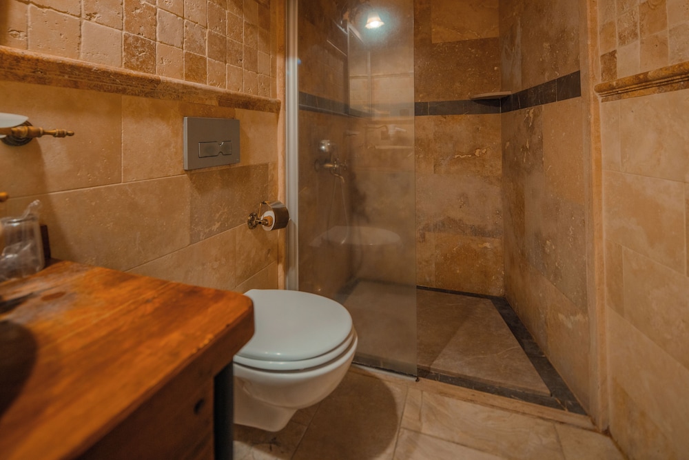 Suite - Photo 6