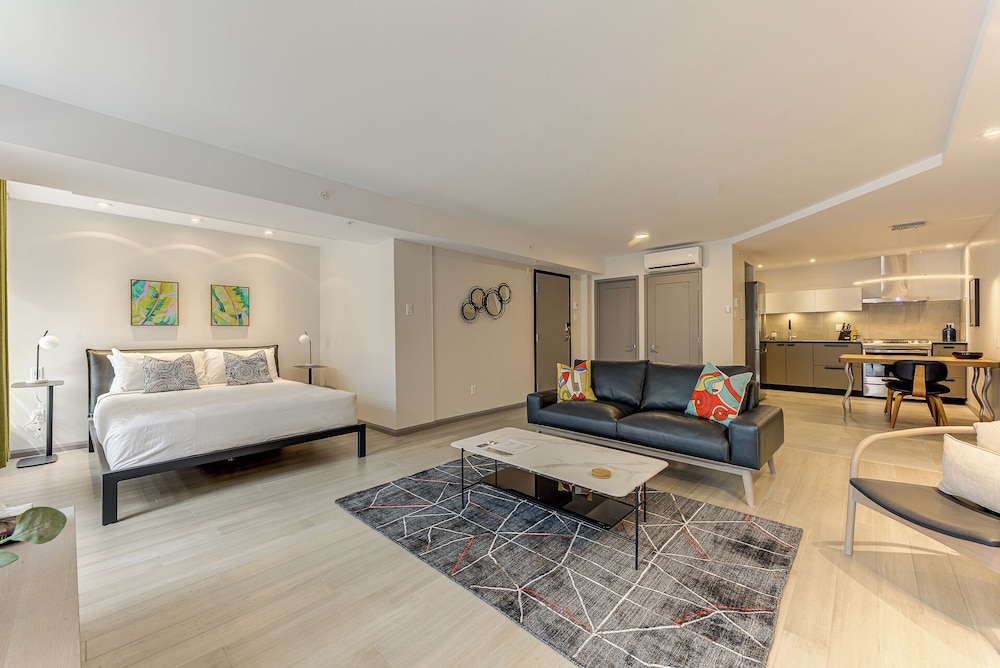 Apartment, 1 Queen Bed, Kitchen (B09)