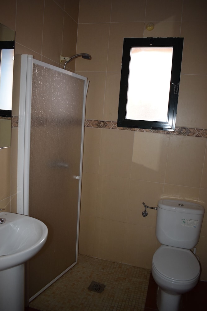 Basic Double Or Twin Room photo 3