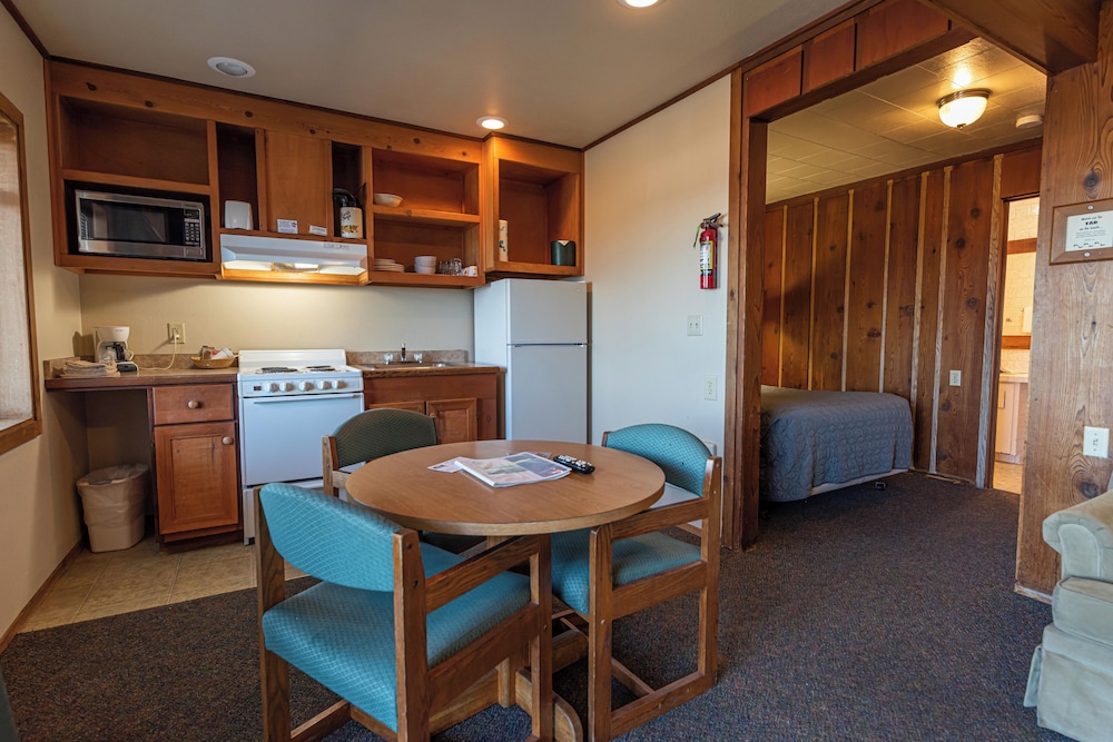 Deluxe Single Room, Multiple Beds, Kitchenette, Oceanfront