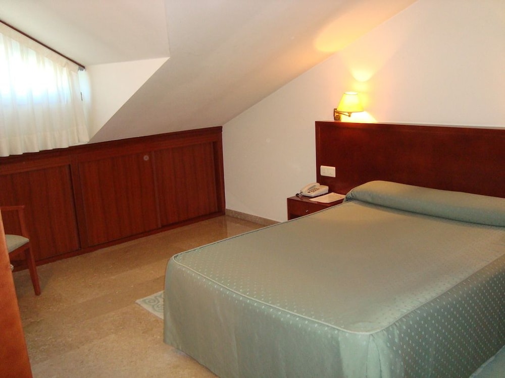 Double Room (Small Attic)