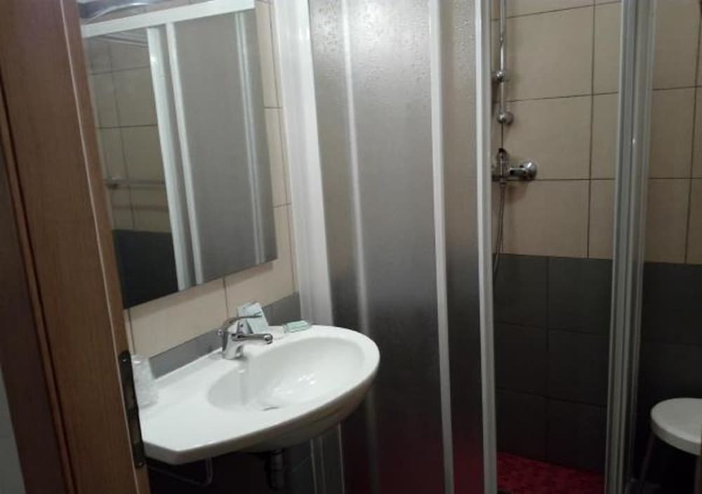 Superior Triple Room photo 3