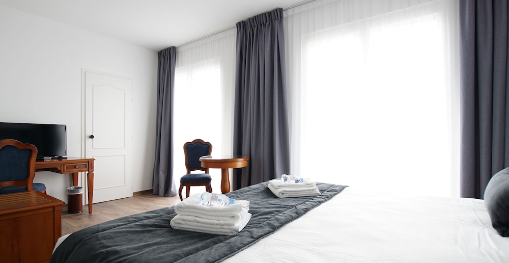 Superior Double Room, Balcony - Photo 2