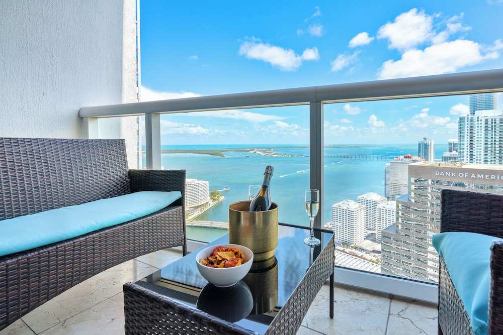 Design Apartment, 1 Bedroom, Balcony, Ocean View 4809 thumbnail 5
