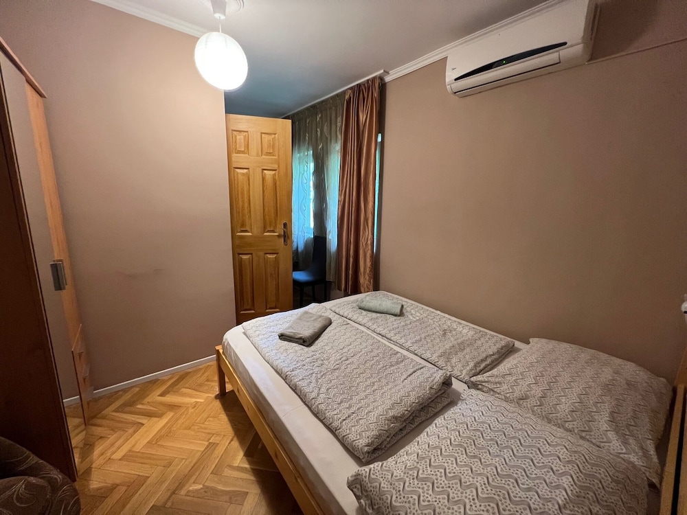 Classic Room, 1 Bedroom, 1 Queen Bed photo 2