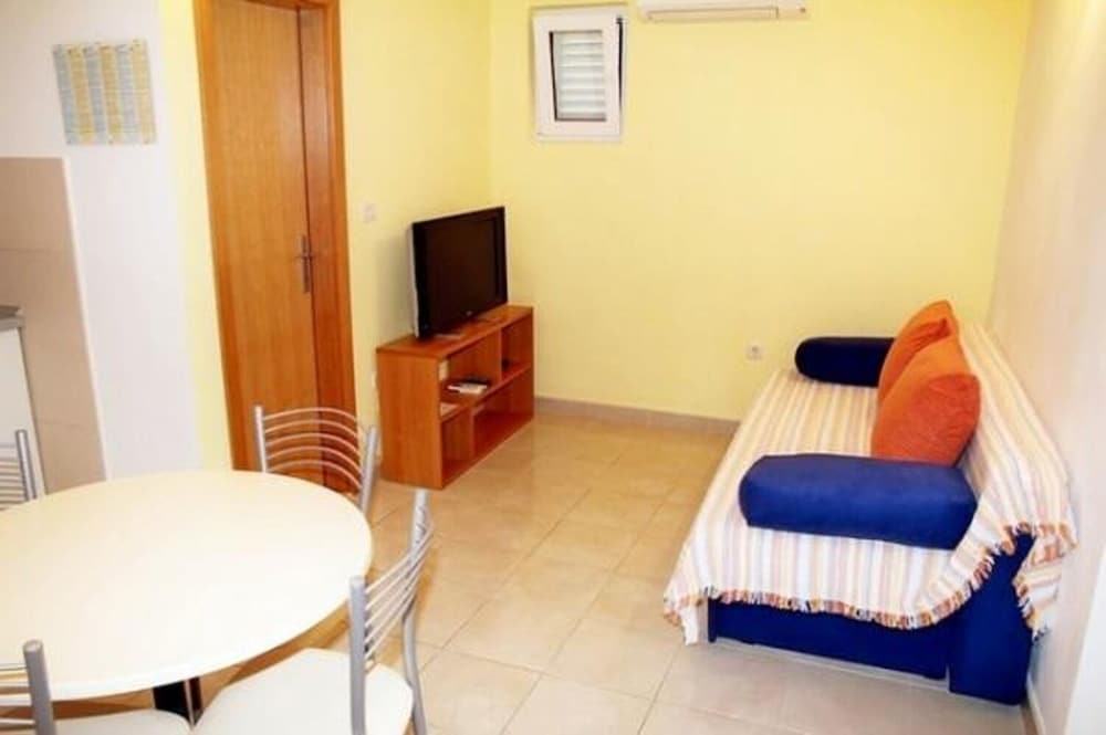 Apartment (Sini - with parking - A4 (3+1))