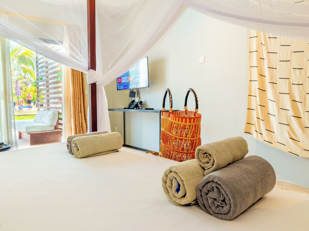 Premium Room, Private Pool, Pool View - Photo 2