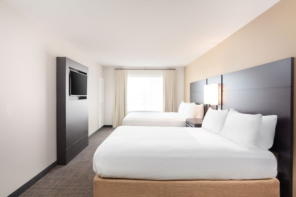 Suite, Multiple Beds (Mobility Accessible, Tub) photo 2