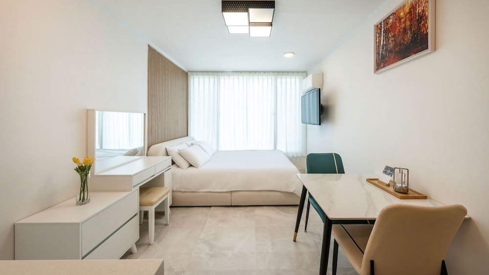 Basic Room, 1 Bedroom (201(Renovated in 2024))