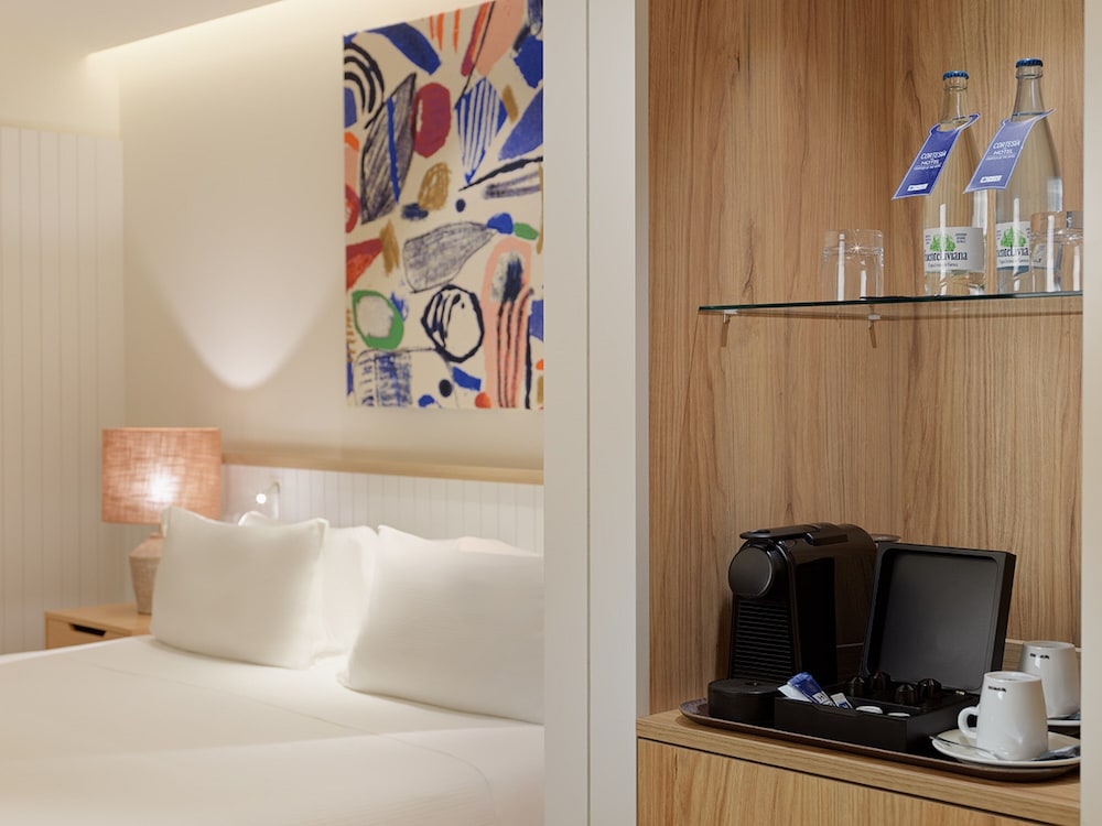 Deluxe Double Room, Terrace thumbnail 5