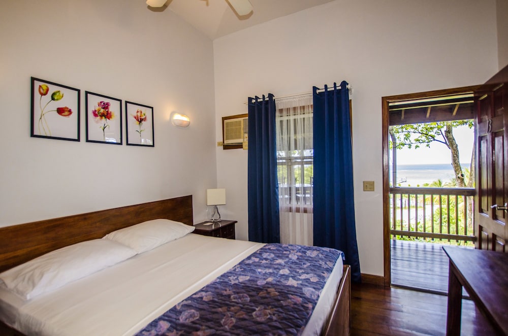 Room, 1 Queen Bed, Ocean View photo 2