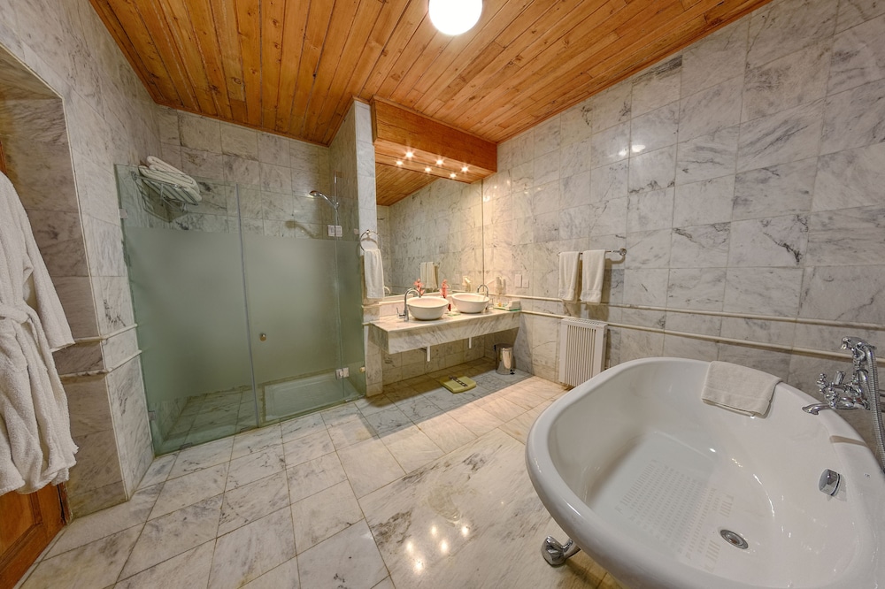 Heritage Suite photo 1