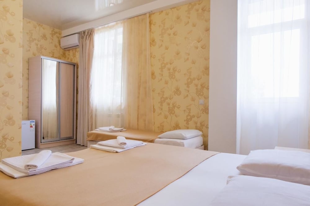 Standard Triple Room, Sea View photo 2