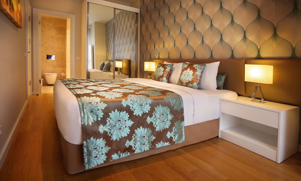 Deluxe Suite photo 1